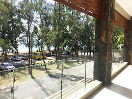 West Front One No 4 With Seafront Beachfront Licensed By Tourism Autho