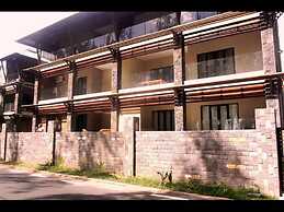 West Front One No 4 With Seafront Beachfront Licensed By Tourism Autho