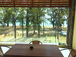 West Front One No 4 With Seafront Beachfront Licensed By Tourism Autho