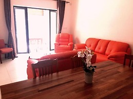 West Front One No 4 With Seafront Beachfront Licensed By Tourism Autho