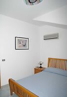 Beautiful Apartment for 5 People in Residence