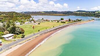 Rehutai Beach House