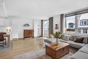 Sanders Monarch - Nice 1-bdr Apt With Balconies