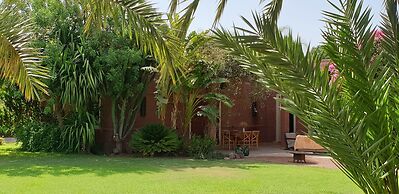 Very Chic Private Villa With Garden And Pool