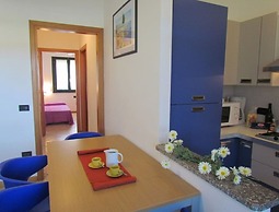 Flat With Lovely Garden in Residence With Pool