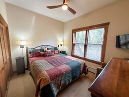 2348 Red Hawk Townhomes 3 Bedroom Condo by RedAwning