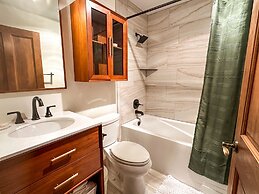 2348 Red Hawk Townhomes 3 Bedroom Condo by RedAwning