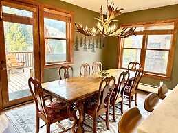 2348 Red Hawk Townhomes 3 Bedroom Condo by RedAwning