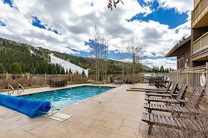 2348 Red Hawk Townhomes 3 Bedroom Condo by RedAwning