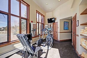 2348 Red Hawk Townhomes 3 Bedroom Condo by RedAwning