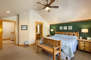 8767 Trappers Crossing 4 Bedroom Condo by RedAwning