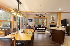 8767 Trappers Crossing 4 Bedroom Condo by RedAwning