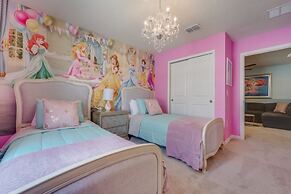 Jennifer's Luxury Windsor Island Vacation Home 10 Bedroom Home by Reda