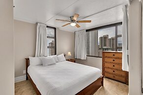 22nd Floor Condo with Stunning Ocean Views and Free Parking! by Koko R