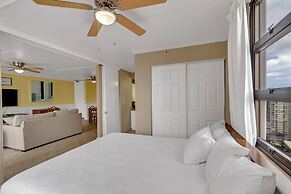 22nd Floor Condo with Stunning Ocean Views and Free Parking! by Koko R