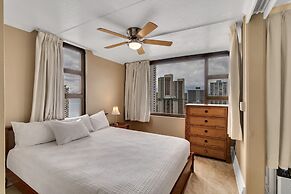 22nd Floor Condo with Stunning Ocean Views and Free Parking! by Koko R
