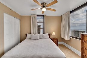 22nd Floor Condo with Stunning Ocean Views and Free Parking! by Koko R