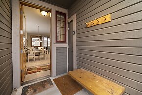 Palomino At Kicking Horse 2 Bedroom Cabin by Redawning