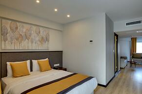 Leo suites Hotel