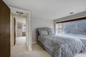 Killington Mountain Home! HotTub & 5 min to Skiing! 3 Bedroom Home by 