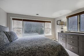 Killington Mountain Home! HotTub & 5 min to Skiing! 3 Bedroom Home by 