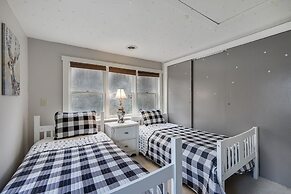 Killington Mountain Home! HotTub & 5 min to Skiing! 3 Bedroom Home by 