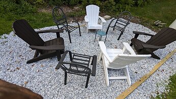 Killington Mountain Home! HotTub & 5 min to Skiing! 3 Bedroom Home by 