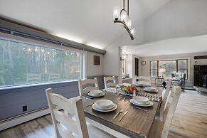 Killington Mountain Home! HotTub & 5 min to Skiing! 3 Bedroom Home by 