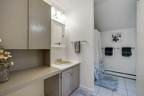 Killington Mountain Home! HotTub & 5 min to Skiing! 3 Bedroom Home by 