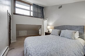 Killington Mountain Home! HotTub & 5 min to Skiing! 3 Bedroom Home by 