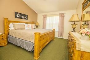 Marcia's Somerset Condo 3 Bedroom Condo by Redawning