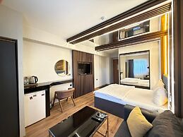 Royal Nest