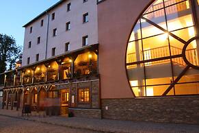 Hotel Zamkowy Młyn