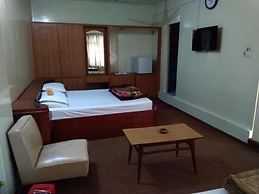 Zulfiqar Hotel