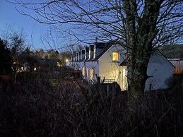 No 4 old Post Office row Isle of Skye - Book Now!
