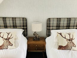 No 4 old Post Office row Isle of Skye - Book Now!