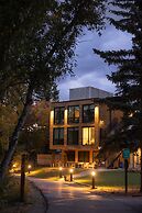 The Block Hotel & Commons