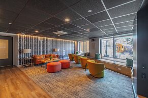The Block Hotel & Commons