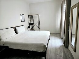 Singular Antara Polanco