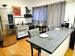 Singular Antara Polanco