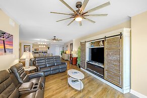 Sea Breeze 1011 Penthouse