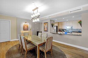 Sea Breeze 1011 Penthouse