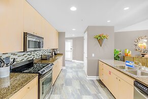 Sea Breeze 1011 Penthouse