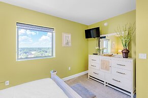 Sea Breeze 1011 Penthouse