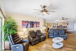 Sea Breeze 1011 Penthouse