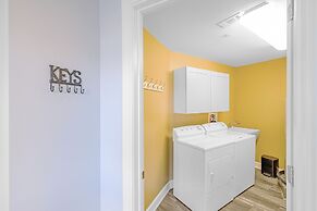 Sea Breeze 1011 Penthouse