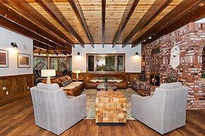 Summit Lodge 2 7 Bedroom Home by RedAwning