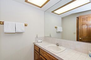 Summit Lodge 2 7 Bedroom Home by RedAwning