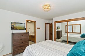 Summit Lodge 2 7 Bedroom Home by RedAwning