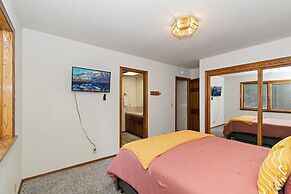 Summit Lodge 2 7 Bedroom Home by RedAwning